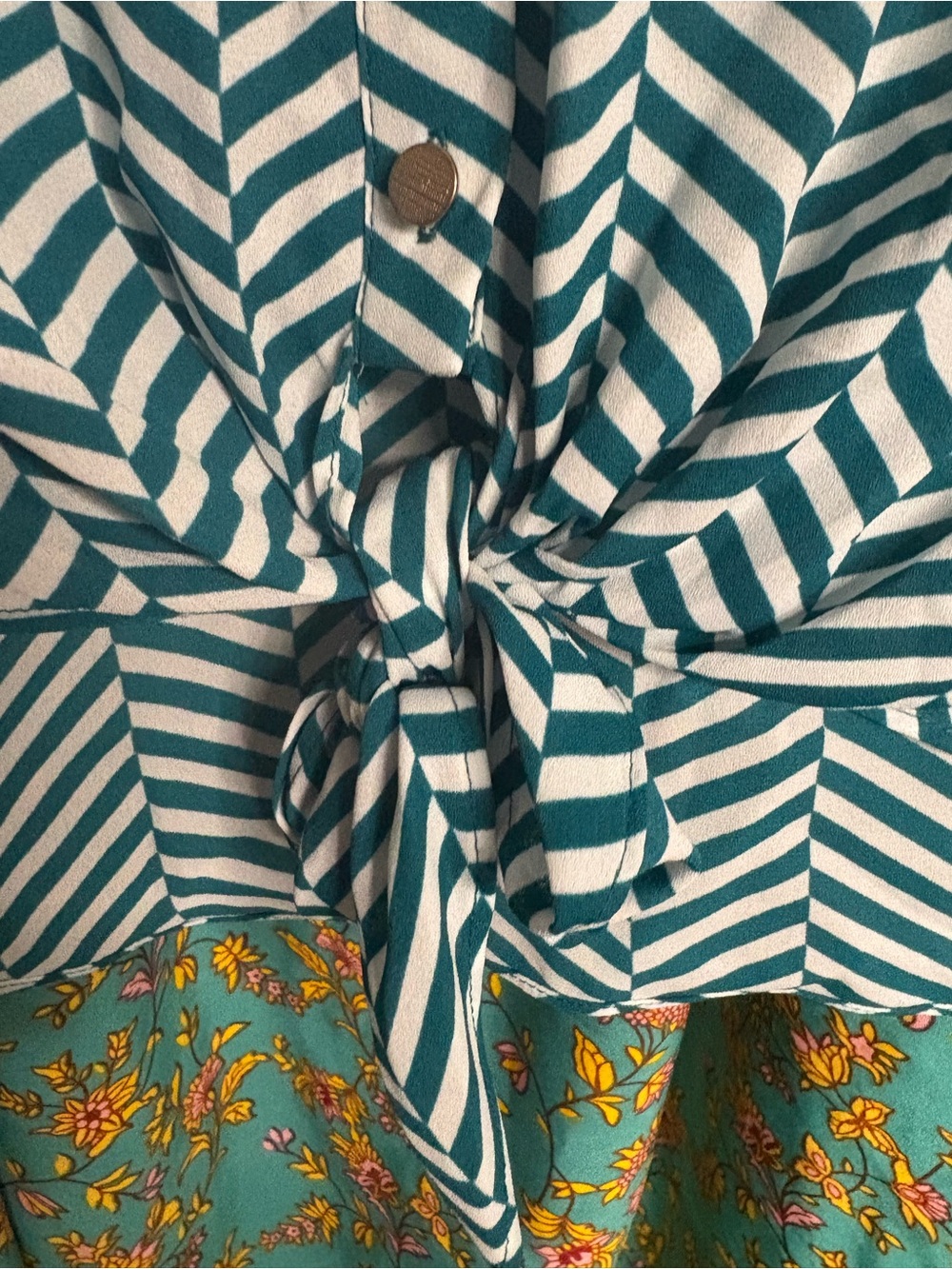 Investments Teal and White Chevron Blouse - Picture 3 of 6